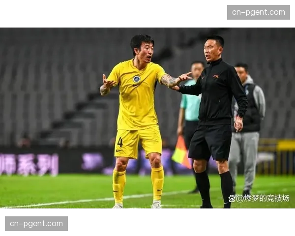 夏合扎提因姜至鹏染红仅踢二十三分钟 新鹏城小将出场时间受限